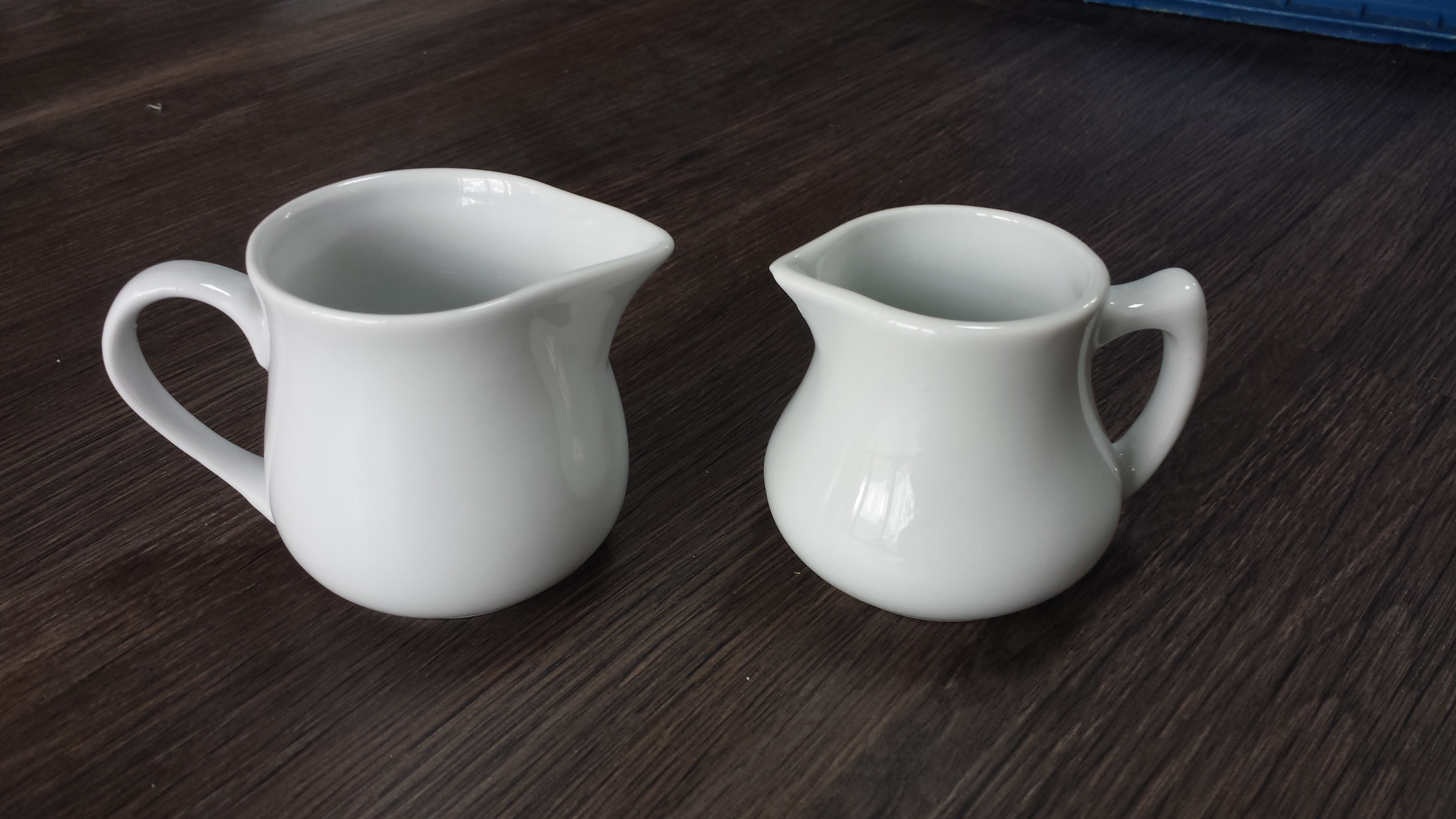 Creamer Pourer, white 3oz and 3.5 oz porcelin creamer | Platinum Event 